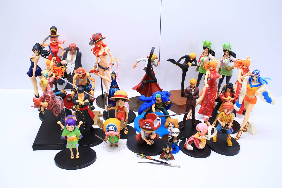 175【ジャンク】ワンピースフィギュアまとめ売り★箱無し ルフィ/サンジ/チョッパー/ナミ/ビビ/しらほし/エース/シャンクス/レベッカ/他