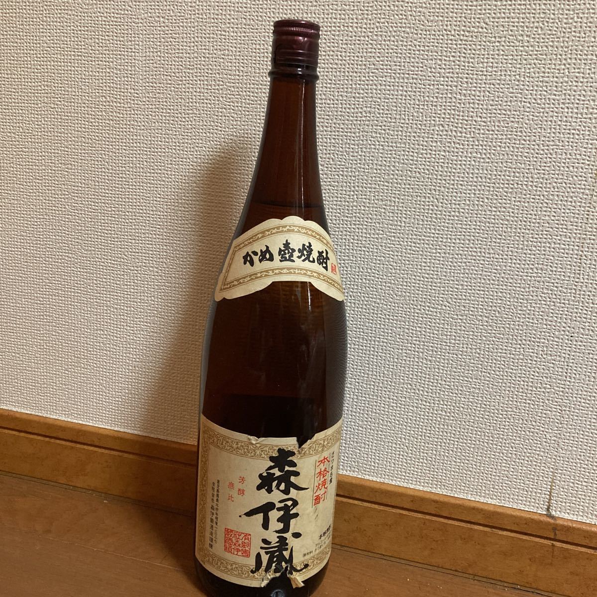 森伊蔵 720ml | 箱付 : かめ壺焼酎 - 金ラベル 25% 焼酎 本格芋焼酎 芋 