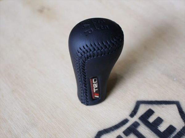【新品・未使用】TRD 黒 クロ ブラック本革シフトノブシフトパターン 5速 AE86 FT86 JZX90 JZX100 JZA80 アルテッツァ スープラ