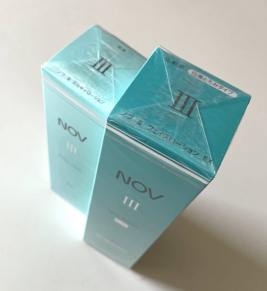 ノブ フェイスローション III Ⅲ NOV | EX ノブⅢ &frasl; (白濁とろみタイプ 120mL R」「ノブ ミルキー 試してみたNOV スキンミルクD EX(旧)の公式商品情報｜美容