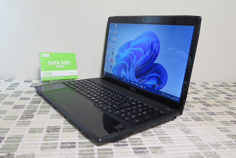 高速Core i7(最大3.3GHz)x4☆爆速新品SSD512GB】AH47/M 富士通 最新 
