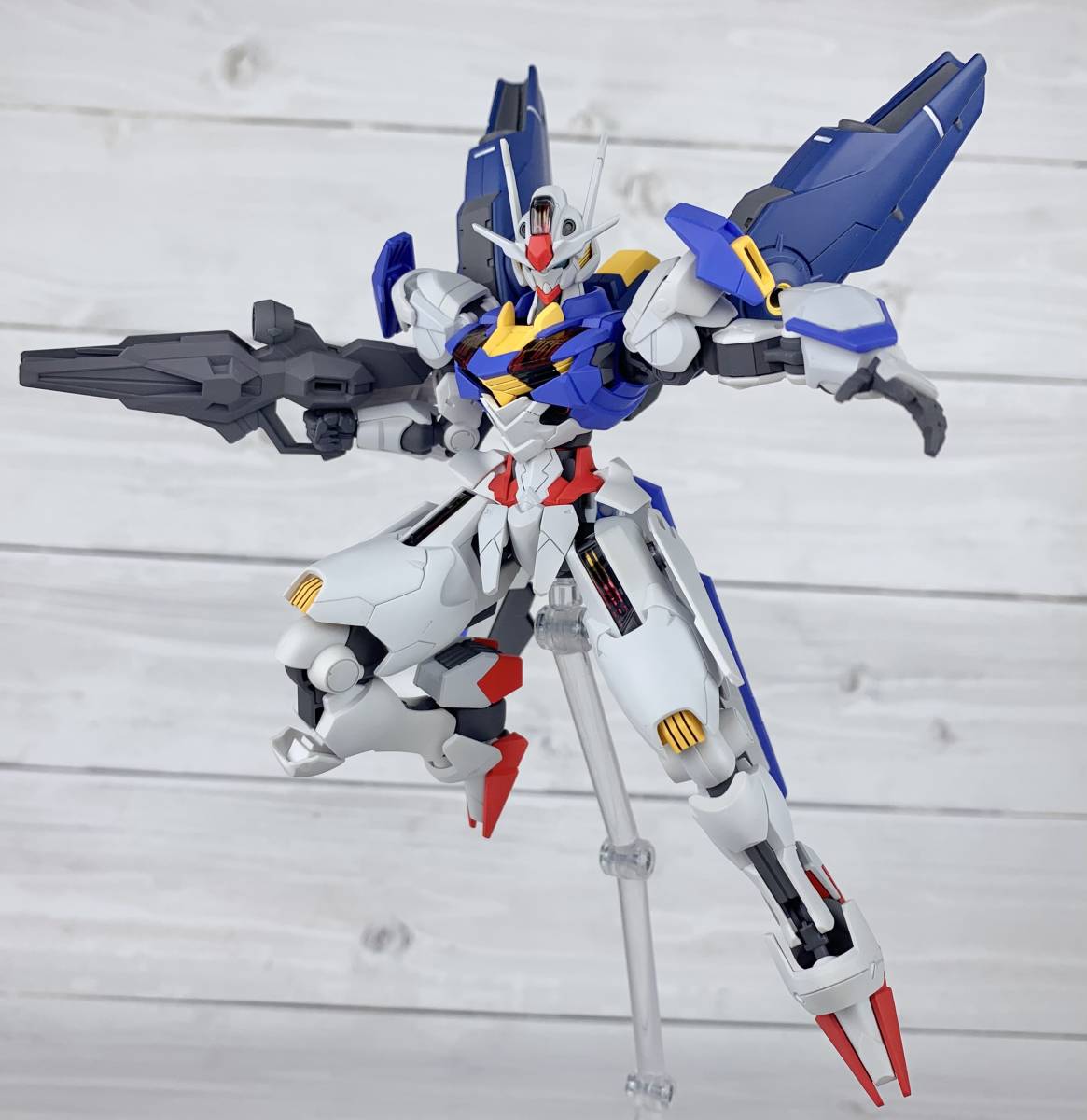 ガンプラ 完成品 1/144 HG ガンダムエアリアル(フライトユニット装備付