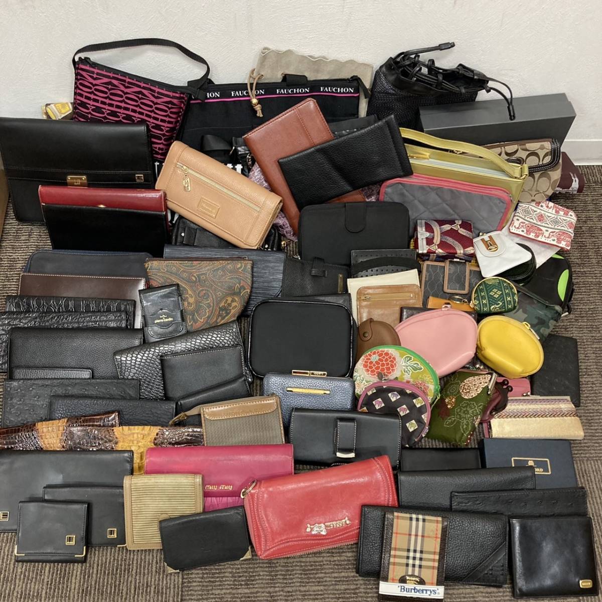 【財布・ポーチおまとめ】計84点 dunhill YSL BURBERRYs バリー miumiu など 大量おまとめ 小物 セカンドバッグ 中古 現状保管品