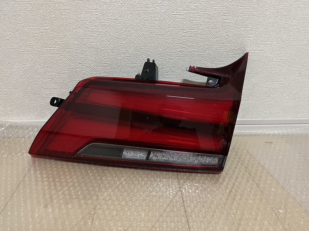 【全国無料，高品質】 TOYOTA アルファード30後期 AGH30W/AGH35W/GGH35W/GGH30W/シーケンシャル テールライト 右内側 トヨタ KOITO 58-81打刻(テールライト)｜売買されたオークション情報、yahooの商品情報をアーカイブ公開 - オ トヨタ用