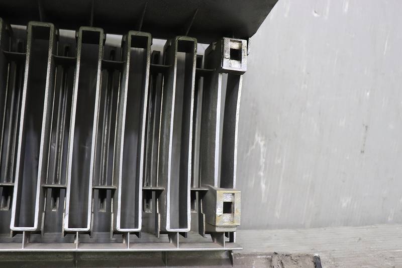 セドリック ワゴン SGL 中期(WY30 Y30) 純正 フロントグリル / 62310-V7500 p031019