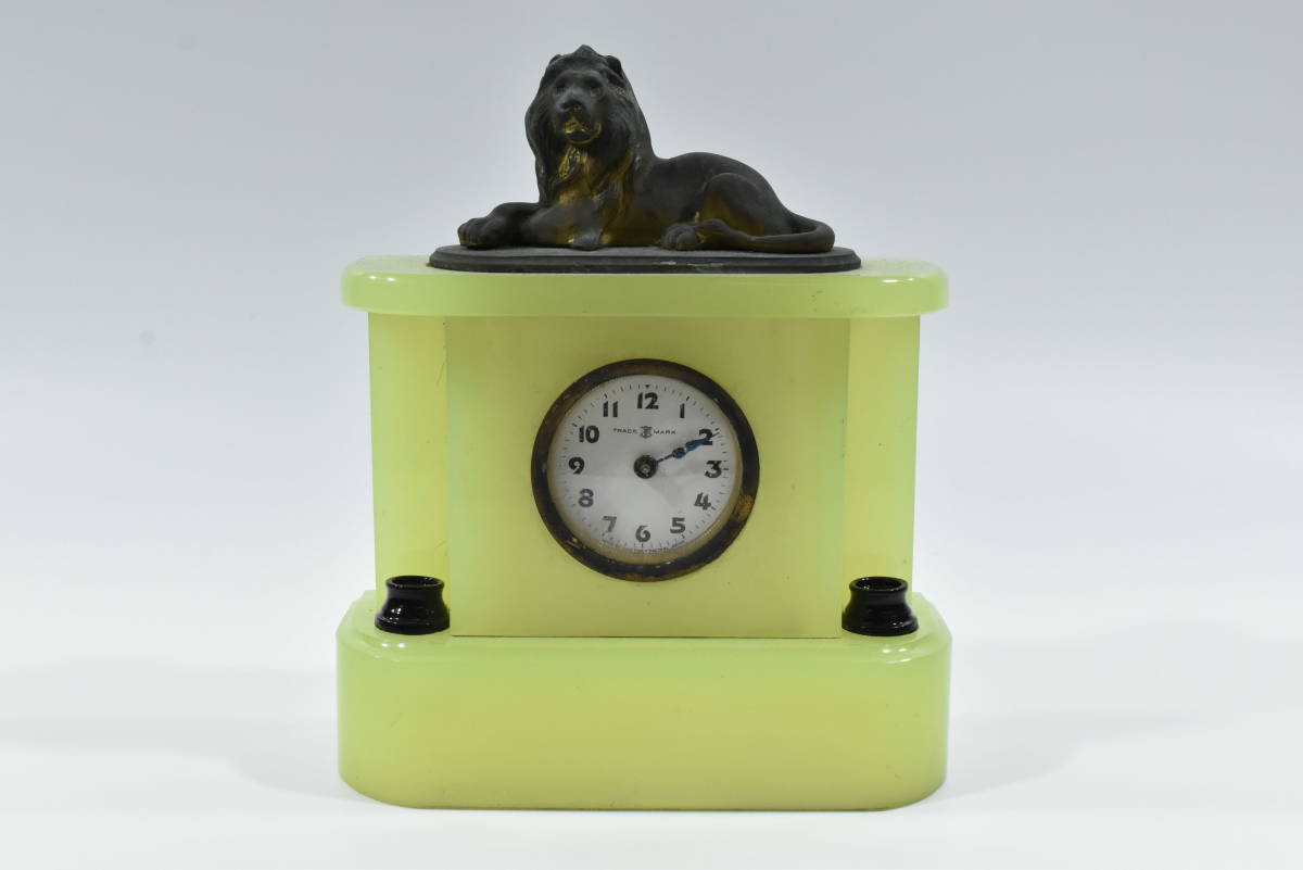 大正時代 〜 昭和初期 犬と猫の彫刻 置時計 LIG大正～昭和初期 CLOCK