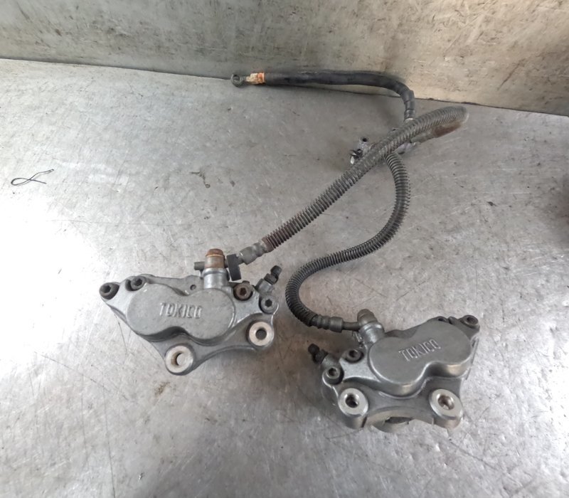 Ninja ZX-4RR 純正フロントブレーキキャリパー(左右セット)、ホース付