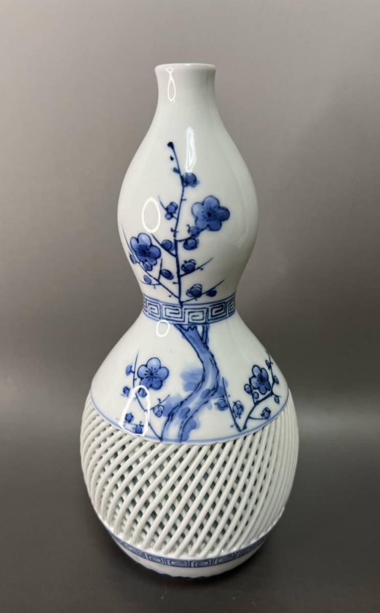 有田焼 花瓶 - 琴峰作 メルカリ 透かし彫り 染付 花器 一輪挿し 琴峰