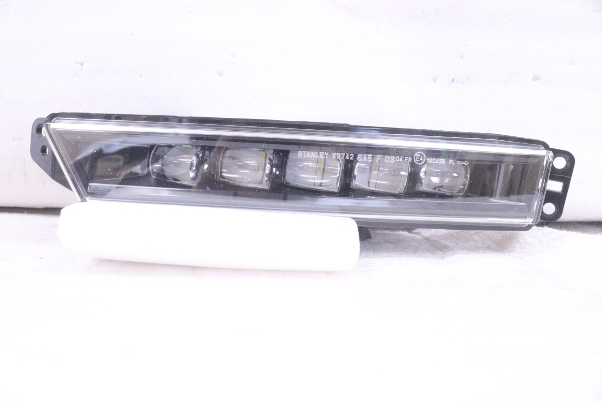 33-1173☆後期 LED RP3 ステップワゴンスパーダ☆左フォグランプ