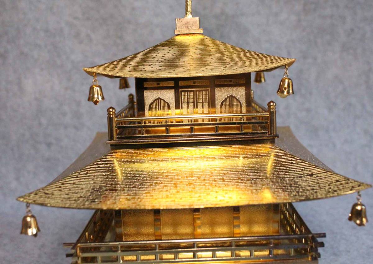 176]金属工芸 金閣寺 置物 金色 gold color 鳳凰 25cm Kinkakuji