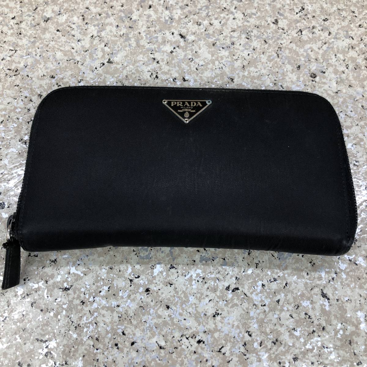 送料400円☆プラダ　長財布　ファスナー壊れ有り　709KC10