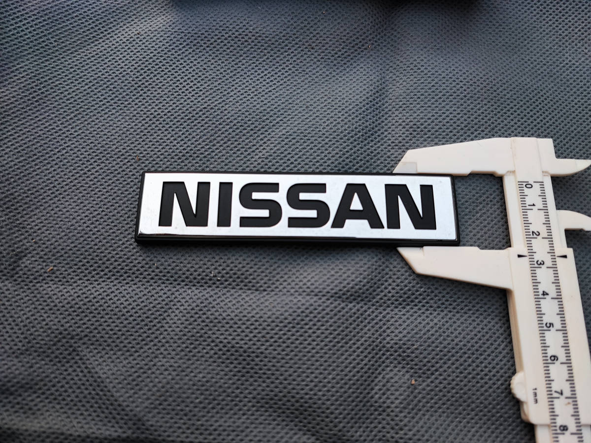 新品・未使用箱付 NISSAN エンブレム 旧車 80年代 スカイライン サニー