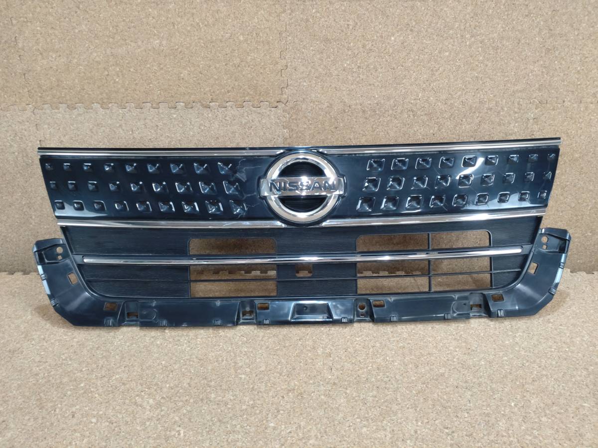 日産 デイズルークス B21A フロントグリル 7450B096 後期【R5-1148C-K