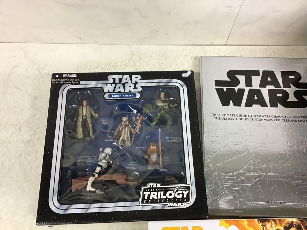 同梱不可 ジャンク 1円～ スター SPAWN スポーン(ハンバーガーヘッド 1円〜 同梱不可 ジャンク スターウォーズ ULTIMATE LIGHTSABER、京本コレクション 仮面ライダークウガ 他