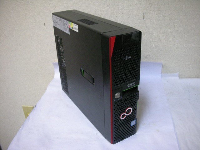 Fujitsu PRIMERGY TX1320 M3(Xeon QuadCore E3 1220 V6 3GHz/12GB/SATA