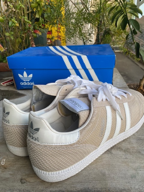 箱付き！新品未着用デッドストック！adidasアディダス・限定蛇柄SAMBA 