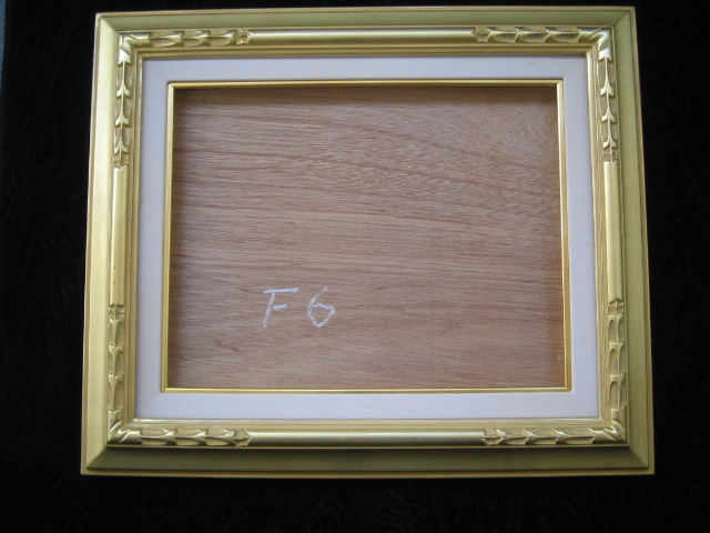 Ｆ６号　オーソドックスな金の額◆油彩用◆経年によるスレなどあり◆著名プロ画家が使用していた額