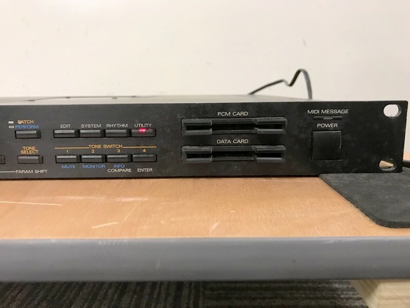 Roland JV-880 シンセサイザー 音源モジュール Roland - JV-880