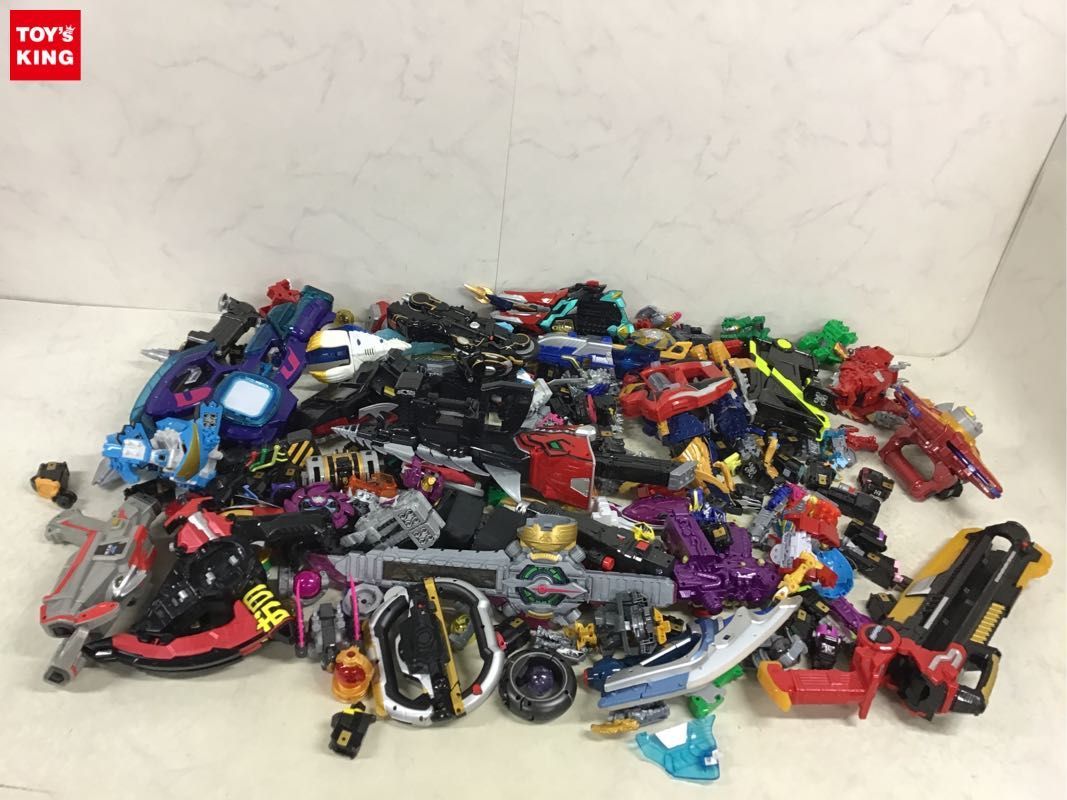 1円〜 同梱不可 ジャンク ウルトラマンジード ジードライザー、仮面ライダー ビルド フルボトルバスター、ジオウ ジカンザックス他