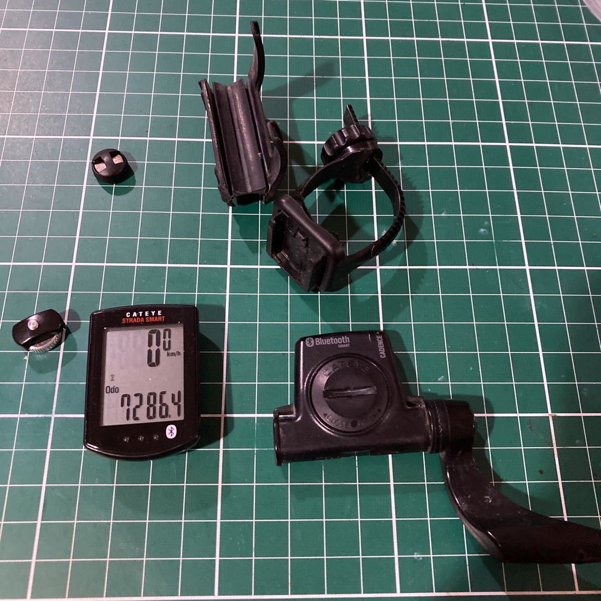 その40 キャットアイ CAT EYE サイクルコンピュータ Strada Smart DIGITAL CC-RD500Bスピードメーターケイデンス対応 パドローネ デジタル