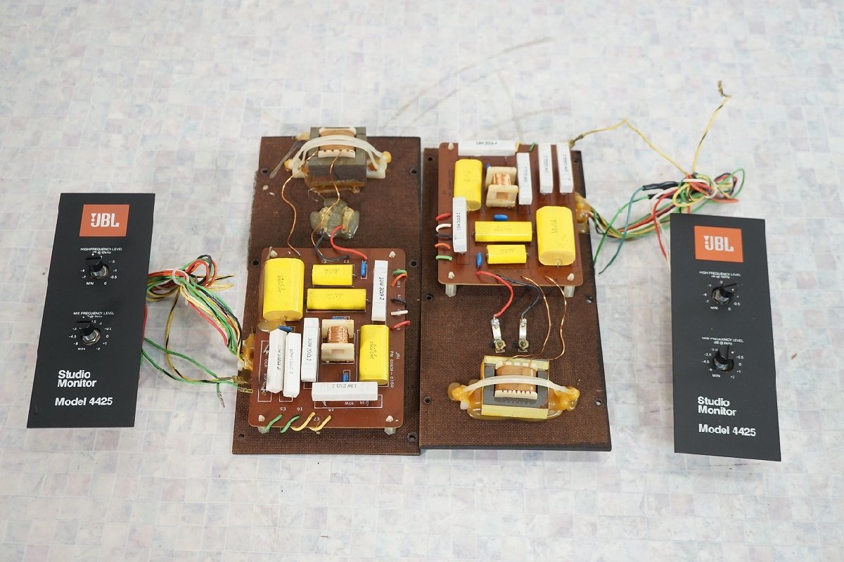 [NZ] [S331510] ジャンク品 JBL 4425スピーカー用ネットワーク ペア JBLパツ 部品