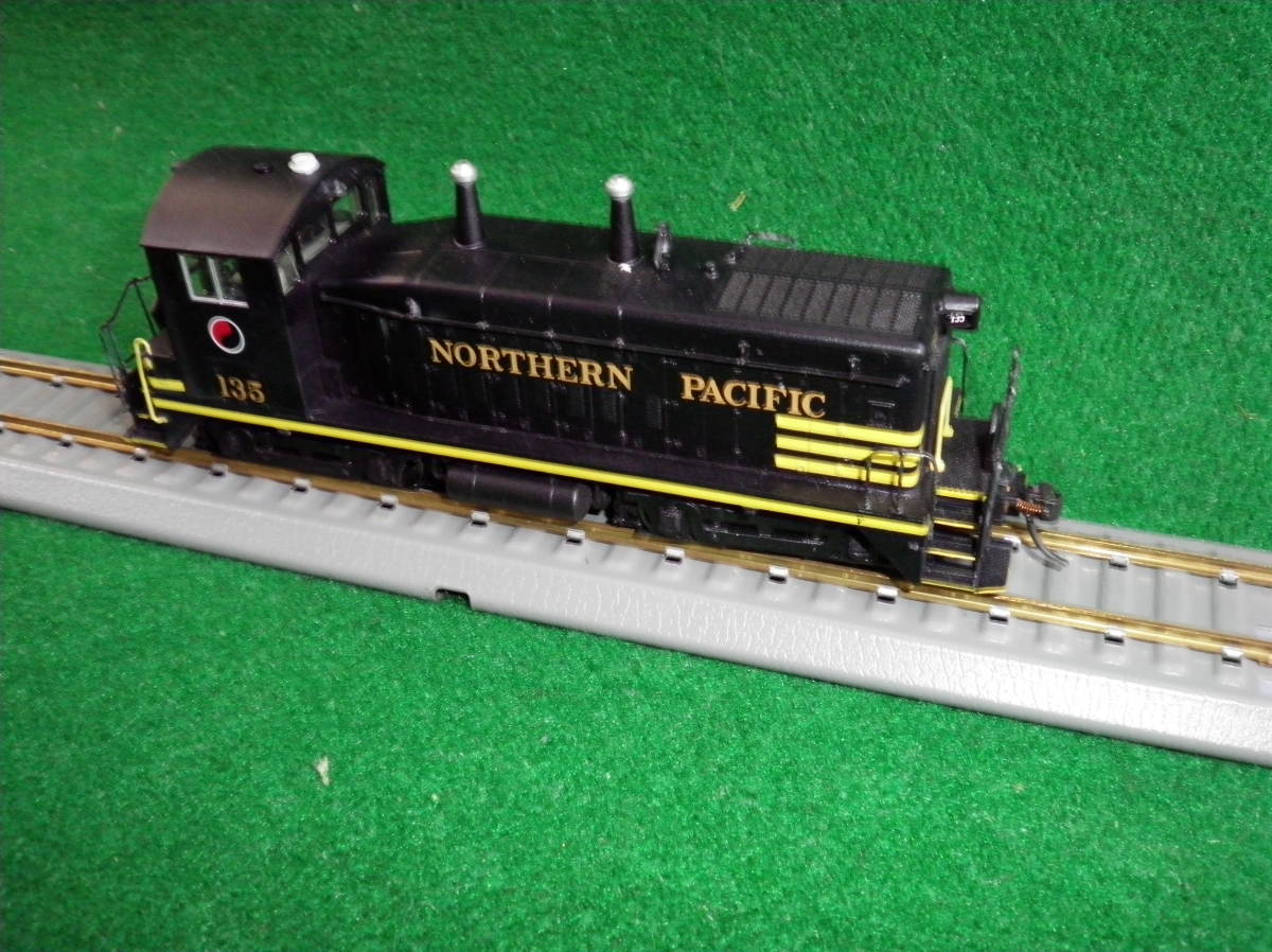 HOゲージ アメリカ型 線路付き ジャンク HOゲージ アメリカ鉄道機関車模型 NORTHEN PACIFIC 135 HOゲージ