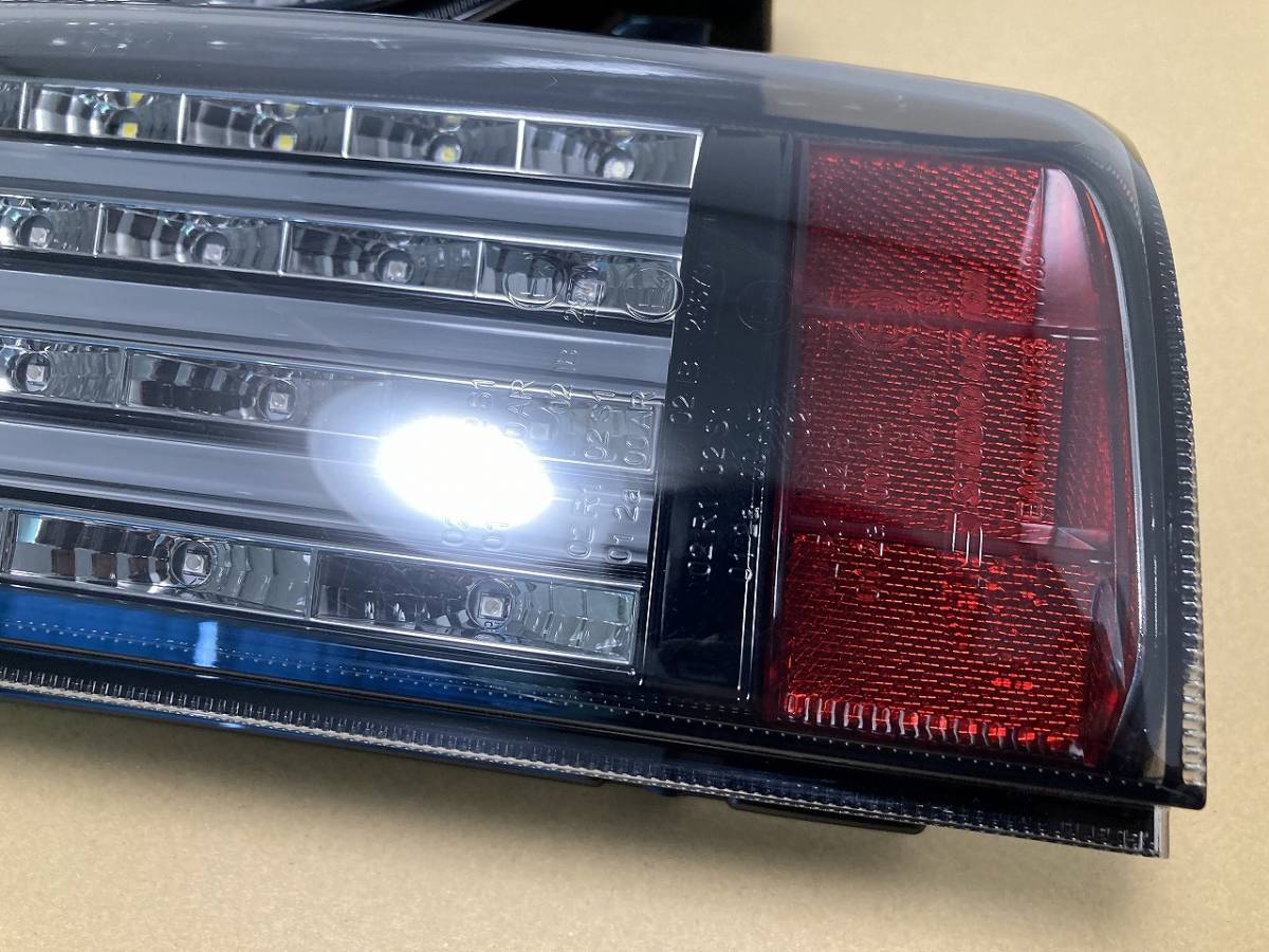 ■ioy0411■ハイエース 200系　テールライト　テールランプ　左右　LED■EAGLE EYES EE-TY788■TY788-BJSE2-SCB5HK■ ハイエース テールランプ 200系 2型 1型 オープニング