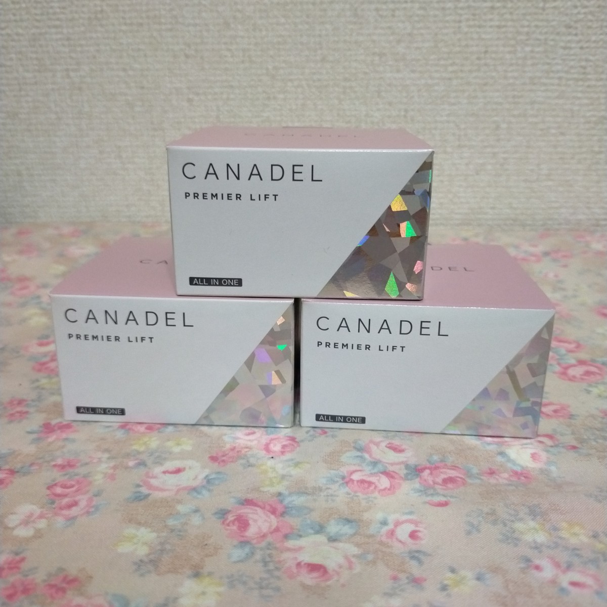 カナデル プレミアリフト オールインワン ジェル クリーム 3つ