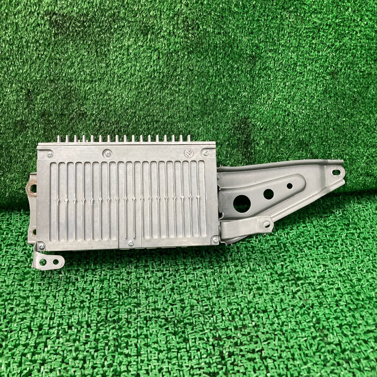 ♪♪クラウン アスリート GRS204 オーディオアンプ 86280-30560 （W2802）♪♪