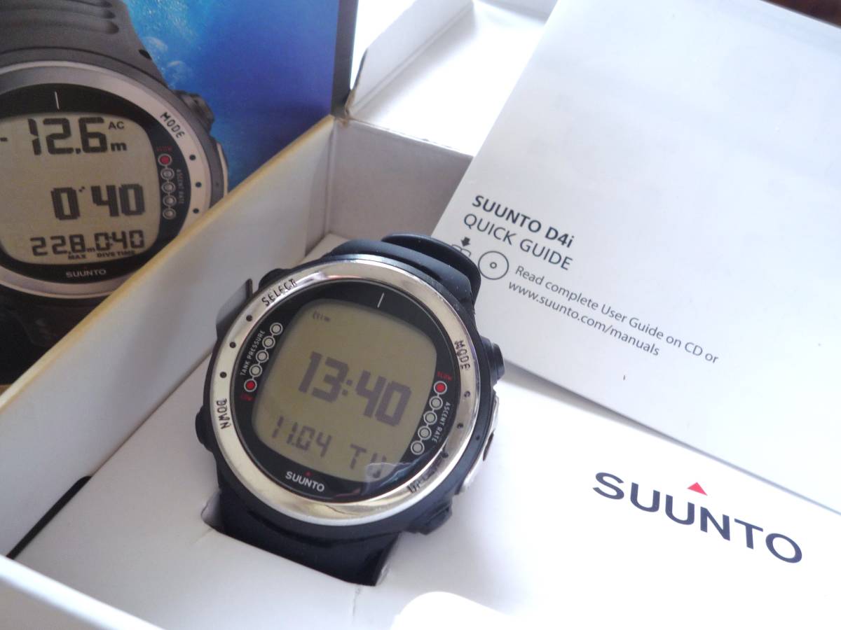 ★美品！ダイビング潜水動作確認済み★シリコンベルト新品 SUUNTO D4i スント ディーフォーアイ ブラック