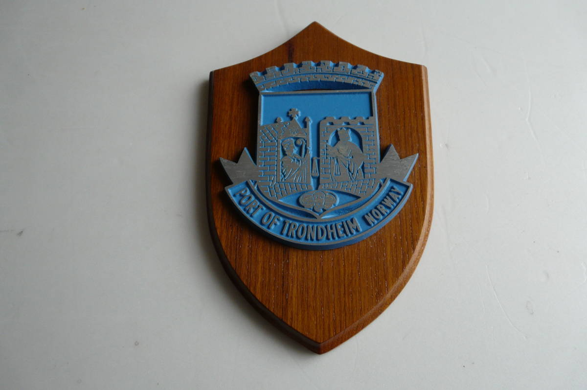 交歓盾　　Norwayの港町　　””TRONDHEIM"" 