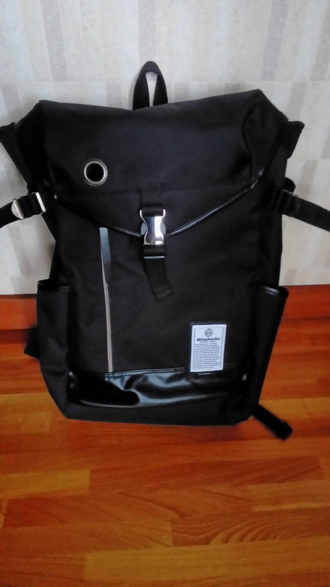 Bianchi ビアンキ リュックサック ブラック ノート型パソコン持ち運びにも便利 売値14080円 