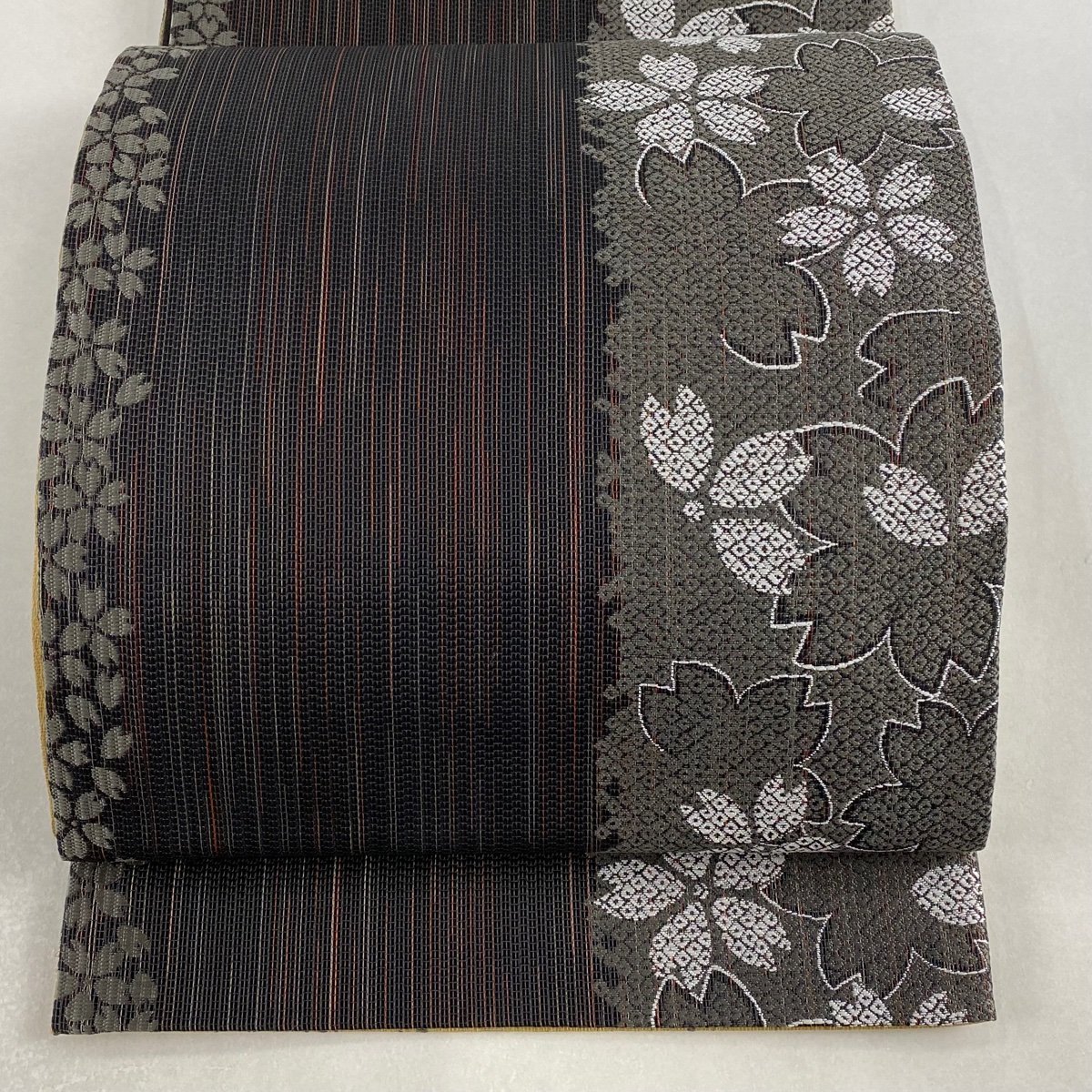 本物保証，人気セール 袋帯 美品 名品 桜 縞 黒 六通 正絹 【中古】