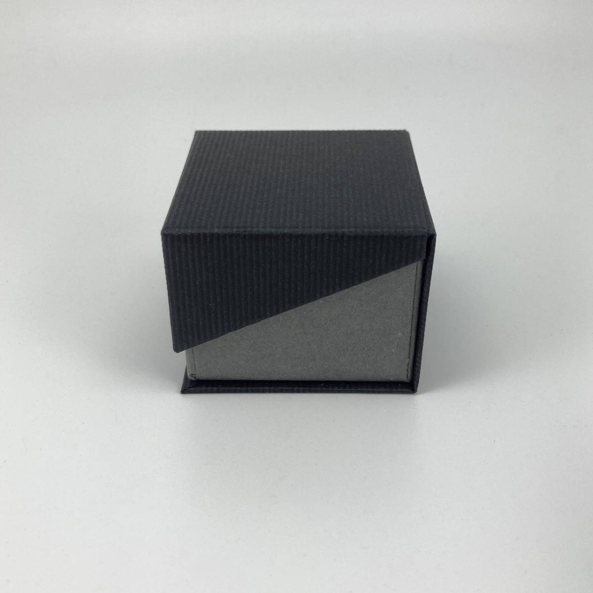 【未使用】ギフトボックス ペーパー黒12個セット 50×50×40mm リング・ピアス・ペンダント用_4
