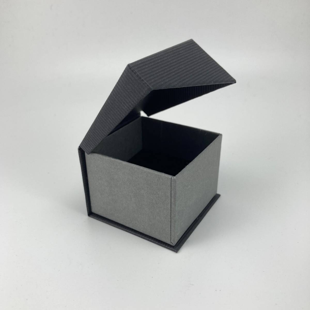【未使用】ギフトボックス ペーパー黒12個セット 50×50×40mm リング・ピアス・ペンダント用_5