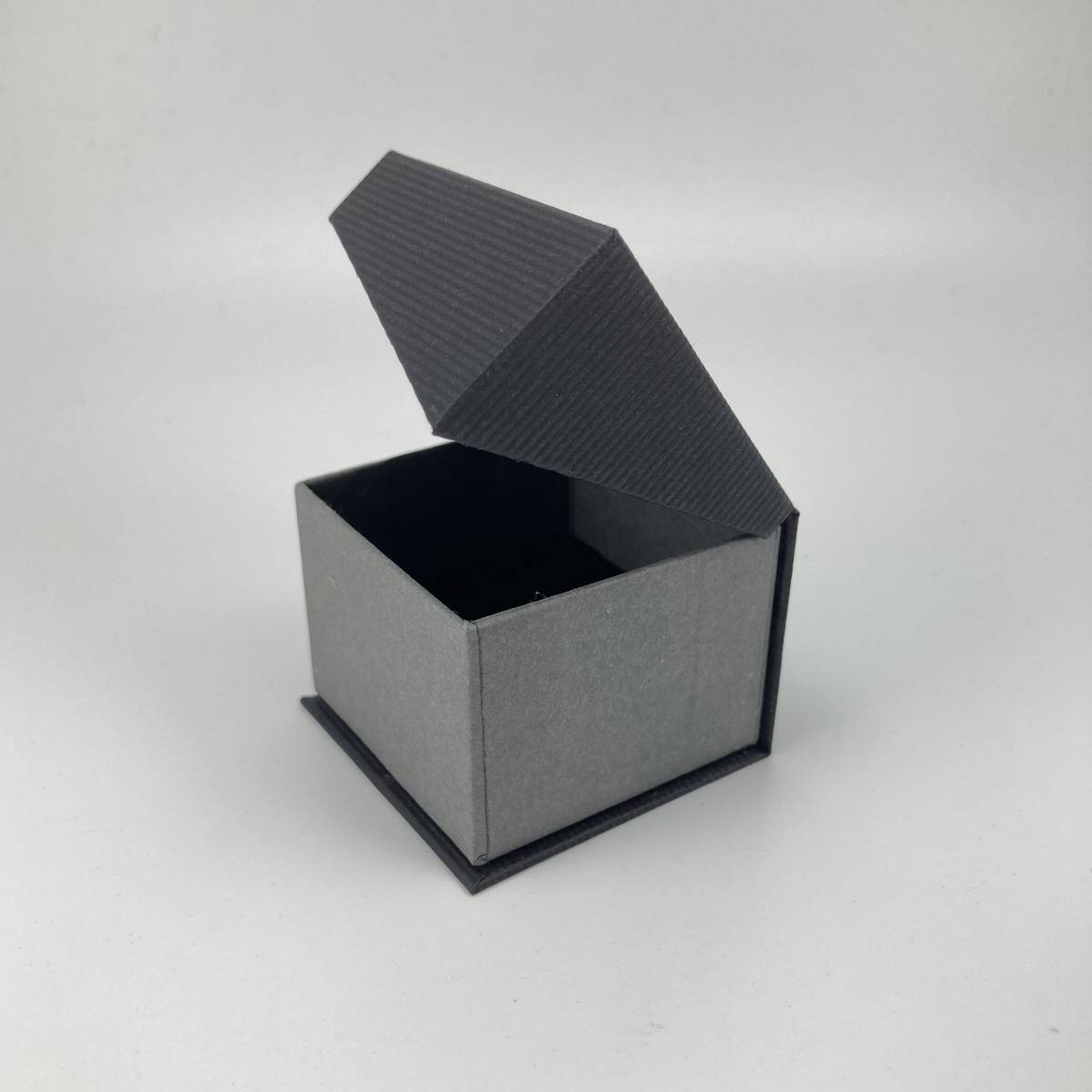 【未使用】ギフトボックス ペーパー黒12個セット 50×50×40mm リング・ピアス・ペンダント用_6