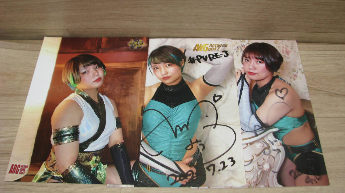 18. 女子プロレス スターダム 三浦 亜美 直筆サイン入り ポートレート