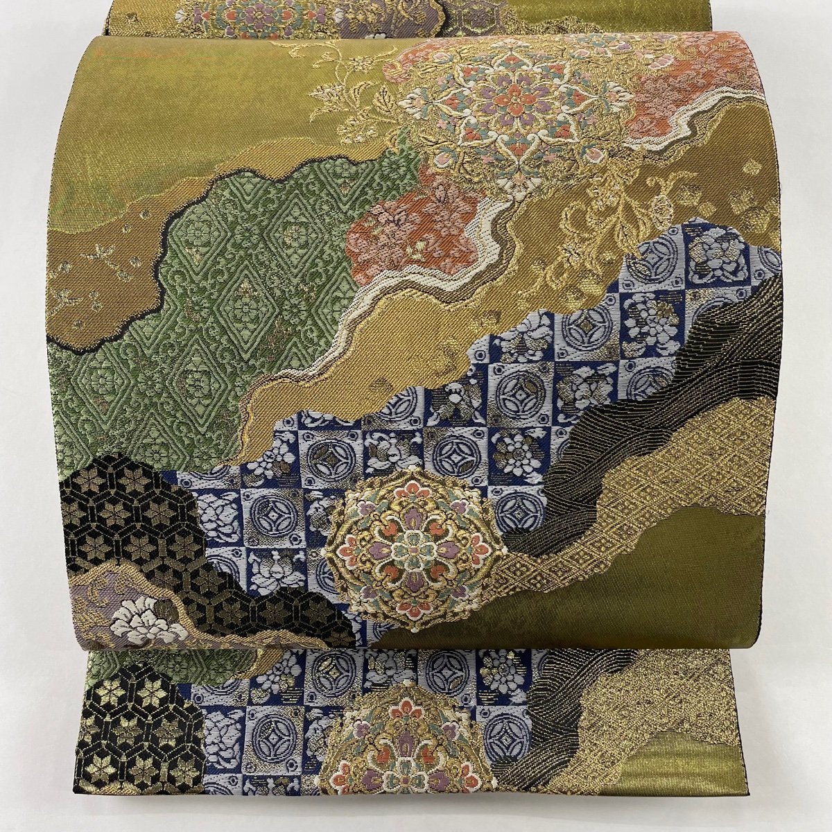 袋帯 美品 秀品 道長取り 華文 金糸 箔 鶯色 六通 正絹 【中古】