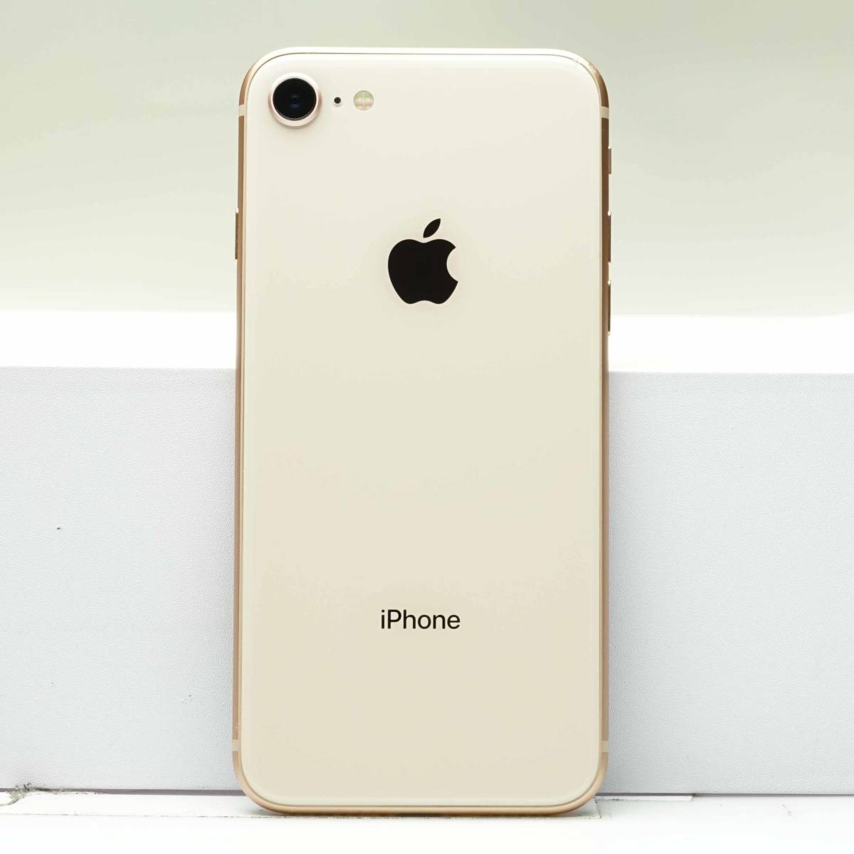 Apple iPhone8 ゴールド MQ7A2J⁄A 64GB iPhone 8 Gold 64GB MQ7A2J⁄A