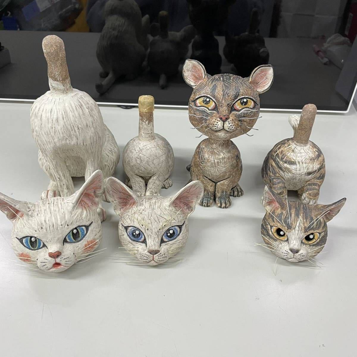 福の神と猫の陶器彫刻 九谷焼 猫の陶器彫刻