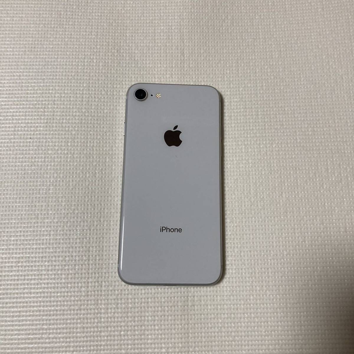 超美品 SIMフリー iPhone8 64GB シルバー ロック解除済 バッテリー最大