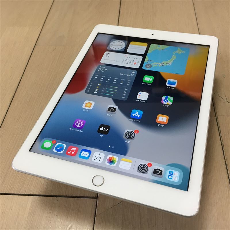 iPad (第 5 世代) Docomo Wi-Fi + Cellular 32GB ジャンク A1823 アク
