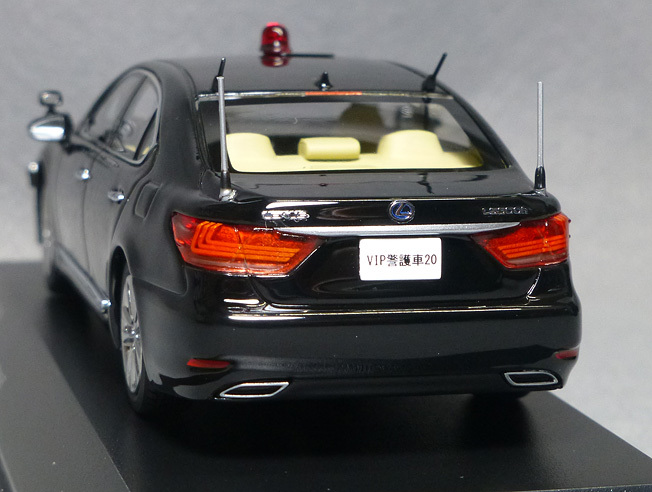 レクサス LS600h 2017警察本部警備部要人警護車両 *1/43スケール