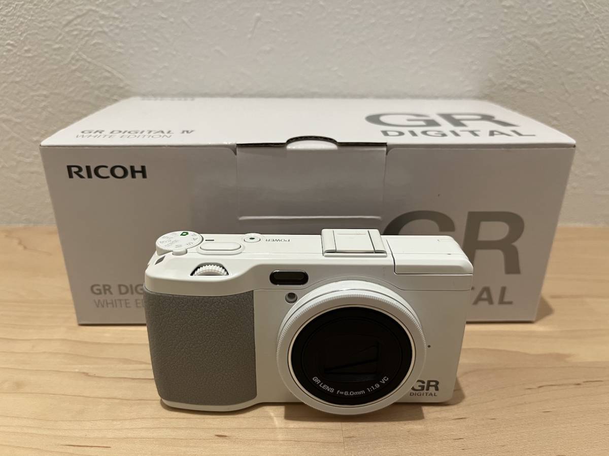 RICOH GR DIGITAL 4 Ⅳ リコー コンパクトデジタルカメラ WHITE
