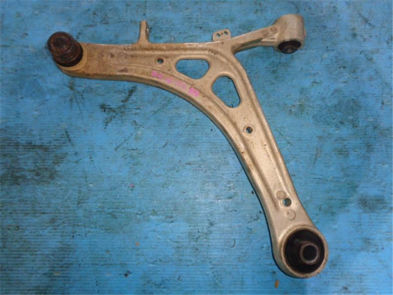 スバル 純正 レガシィ 《 BL5 》 左フロントロアアーム 20202-AG152 P11700-23004002