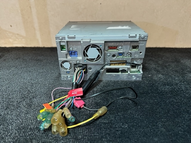 100%新品，新品 カロッツェリア HDDナビ AVIC-HRZ900 楽ナビ 地図データ2011年　 ☆送料無料☆ 