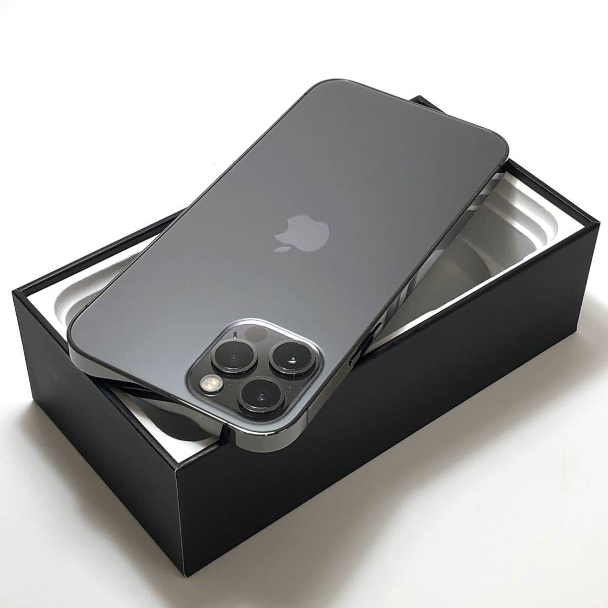 中古品】Apple｜iPhone 12 Pro 128GB｜グラファイト｜速達発送可｜動作
