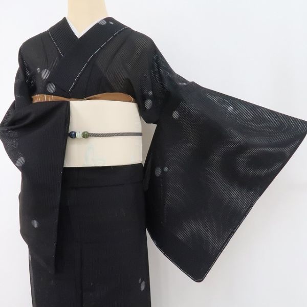 ゆめsaku 夏着物 正絹 絽 手縫い仕立て 小紋 P-289 ゆめsaku 新品 縦絽 水玉 夏着物“黒から始める夏って素敵と思わせる
