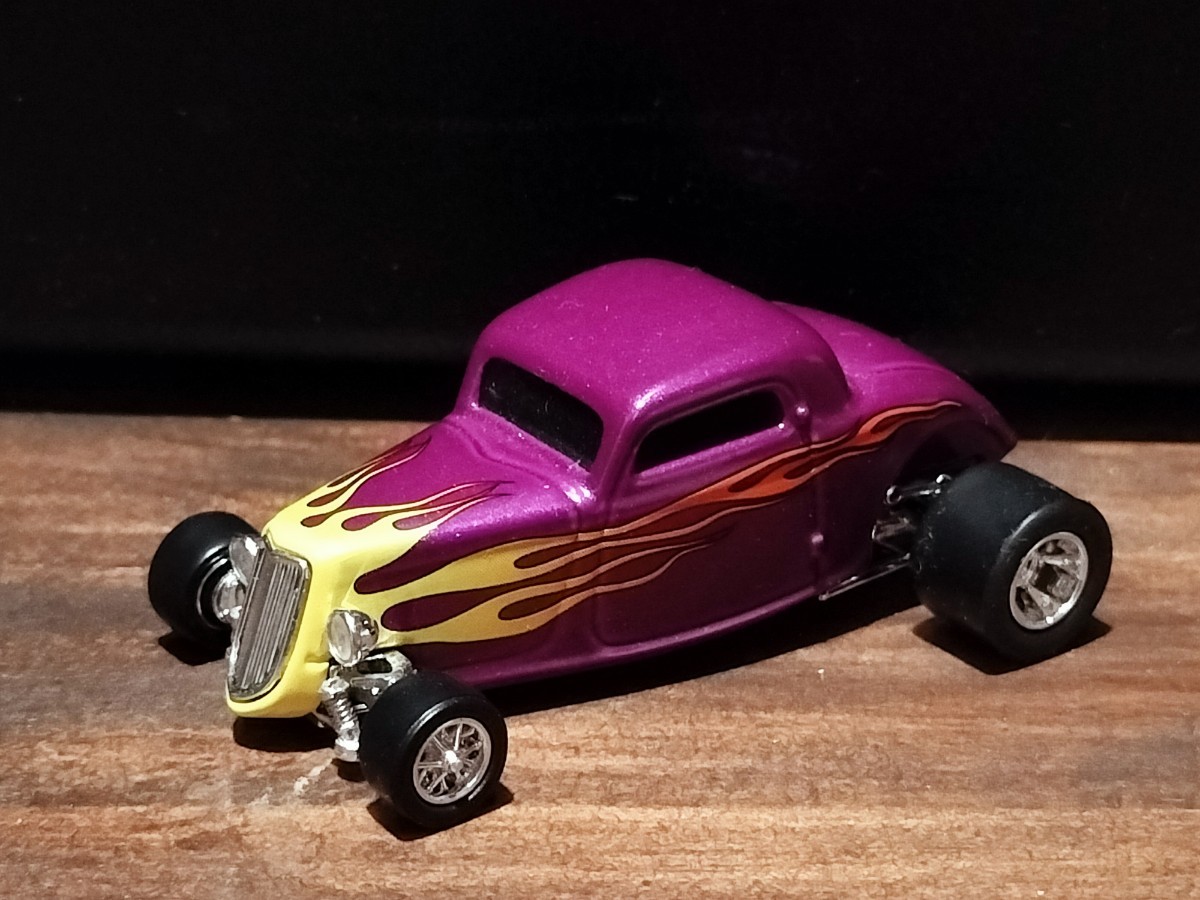 100% HOT WHEELS 