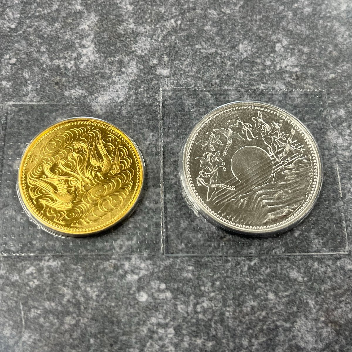 天皇陛下御在位60年記念 10万円金貨 昭和61年銘 御在位60年記念 年10万